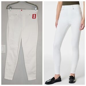 NWT Spanx SPANXshape White EveryWear Ankle Skinny Jeans Size Large Stretch Denim